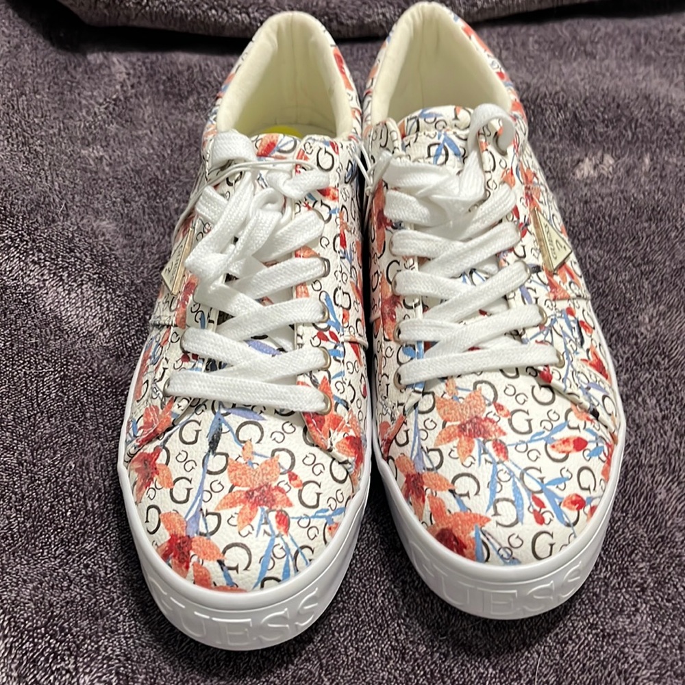 Women’s shoe